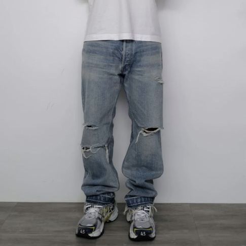Casual Knife Cut Damaged Old Washed Blue Jeans
